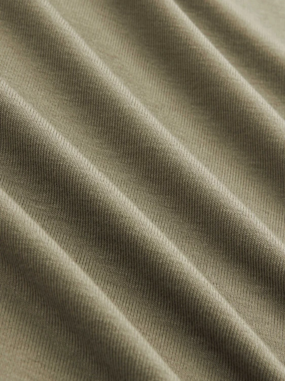 d22057d5af3e77414103e99b8d24a2f2